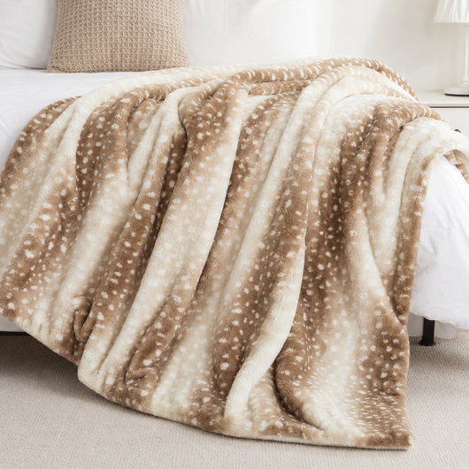 Élise Faux Fur Throw